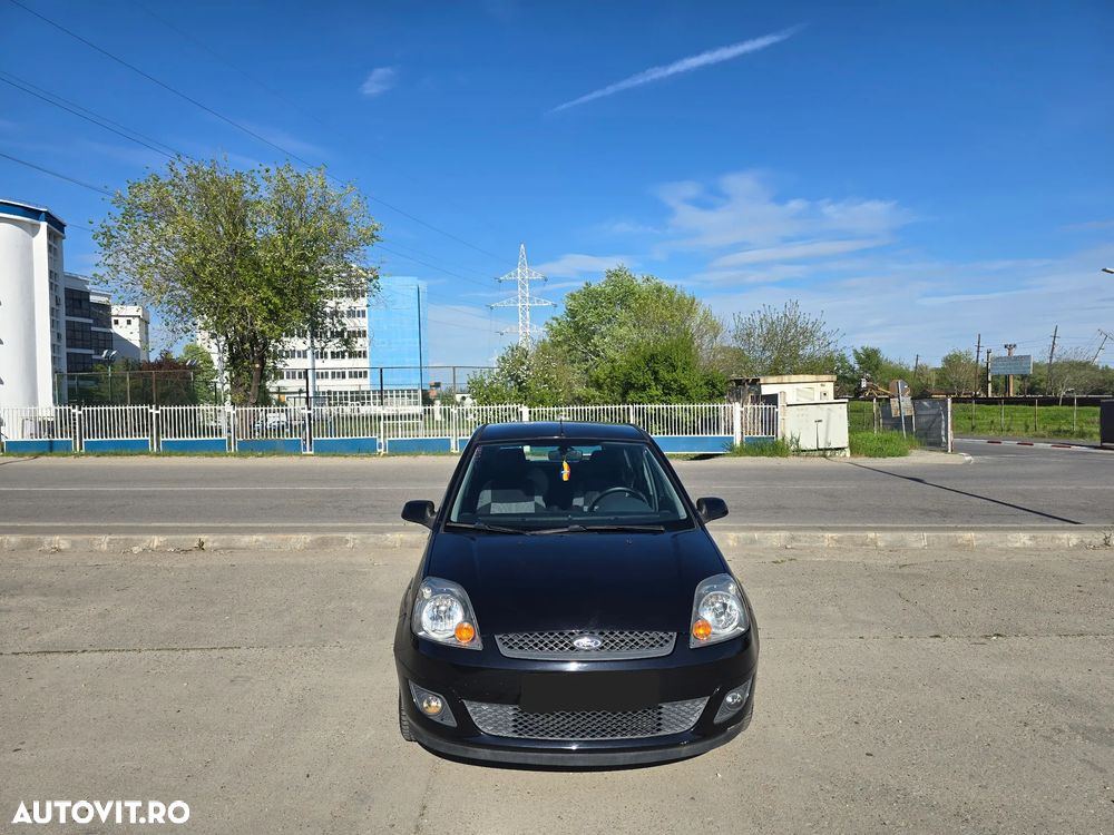 Ford Fiesta - 2