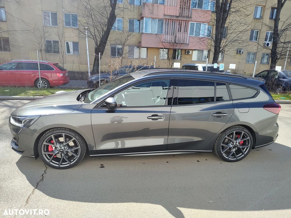 Ford Focus 2.3 Ecoboost 7DCT ST X - 6