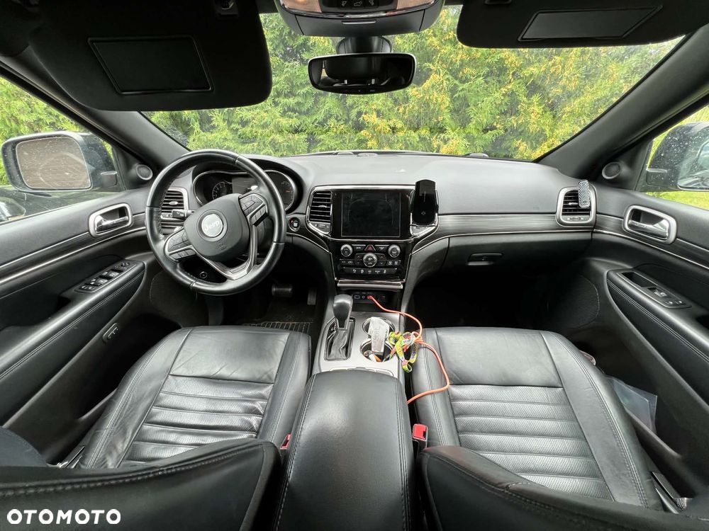 Jeep Grand Cherokee - 10
