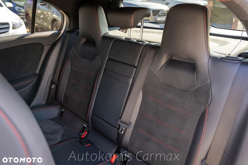 Mercedes-Benz Klasa A 250 4-Matic 7G-DCT - 25
