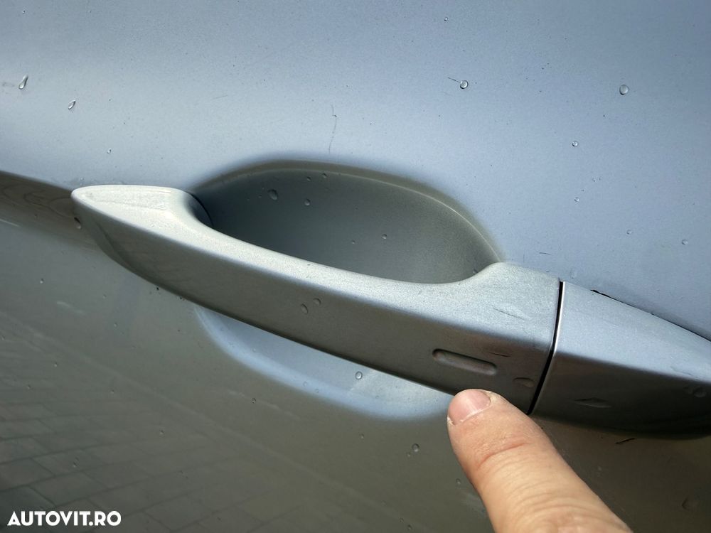 Volkswagen Passat 1.6 TDI SCR DSG Business - 19