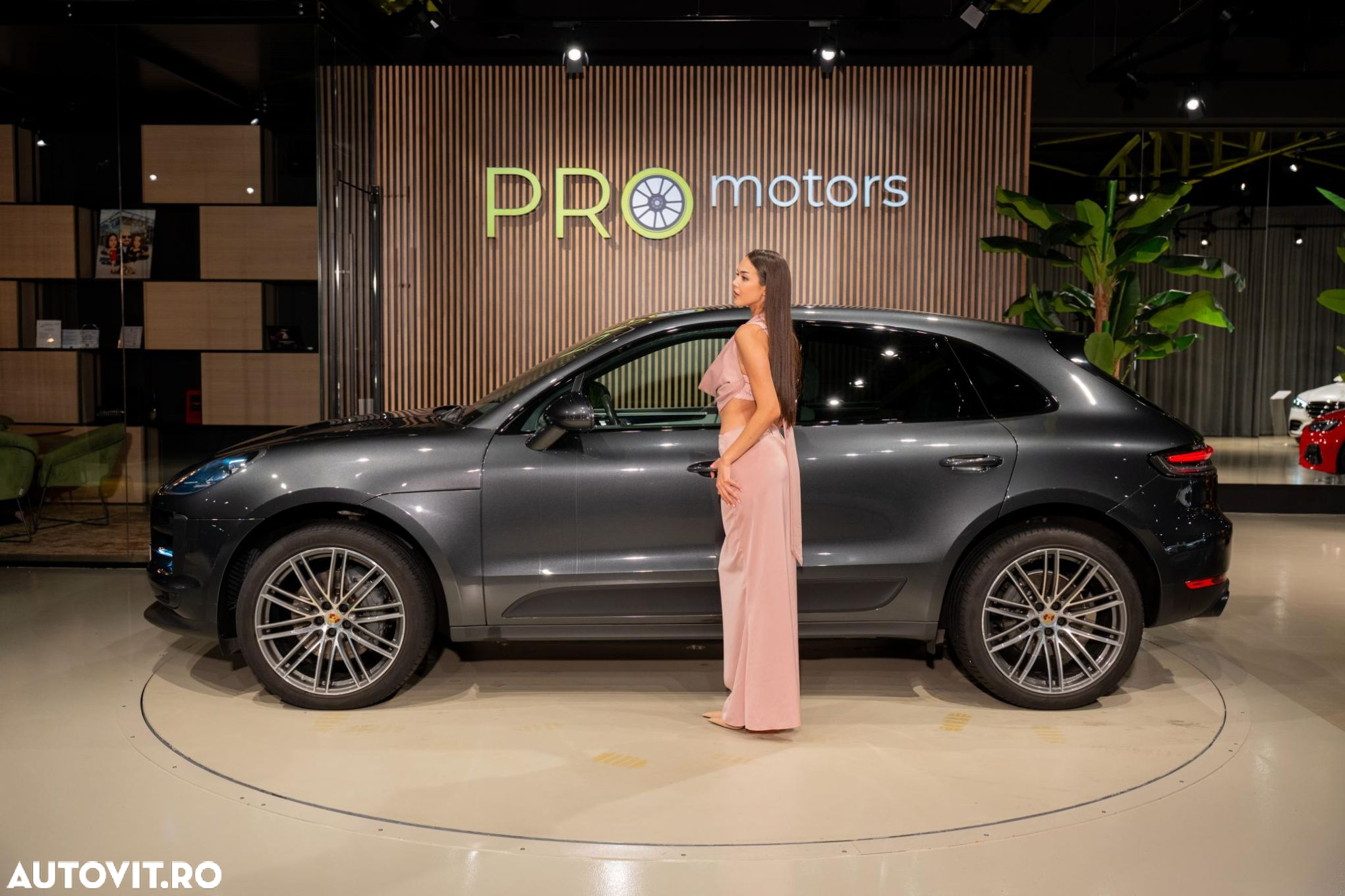 Porsche Macan - 2