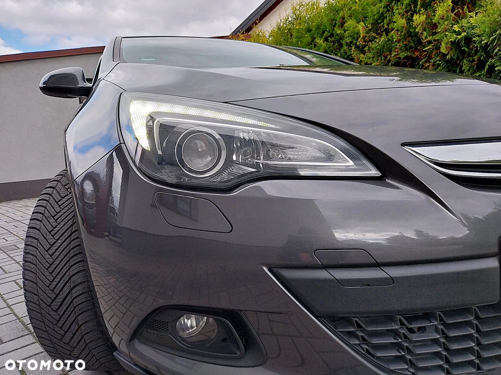 Opel Astra GTC 1.4 Turbo - 2