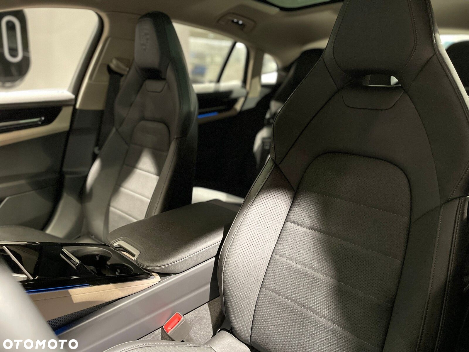 Porsche Panamera - 26