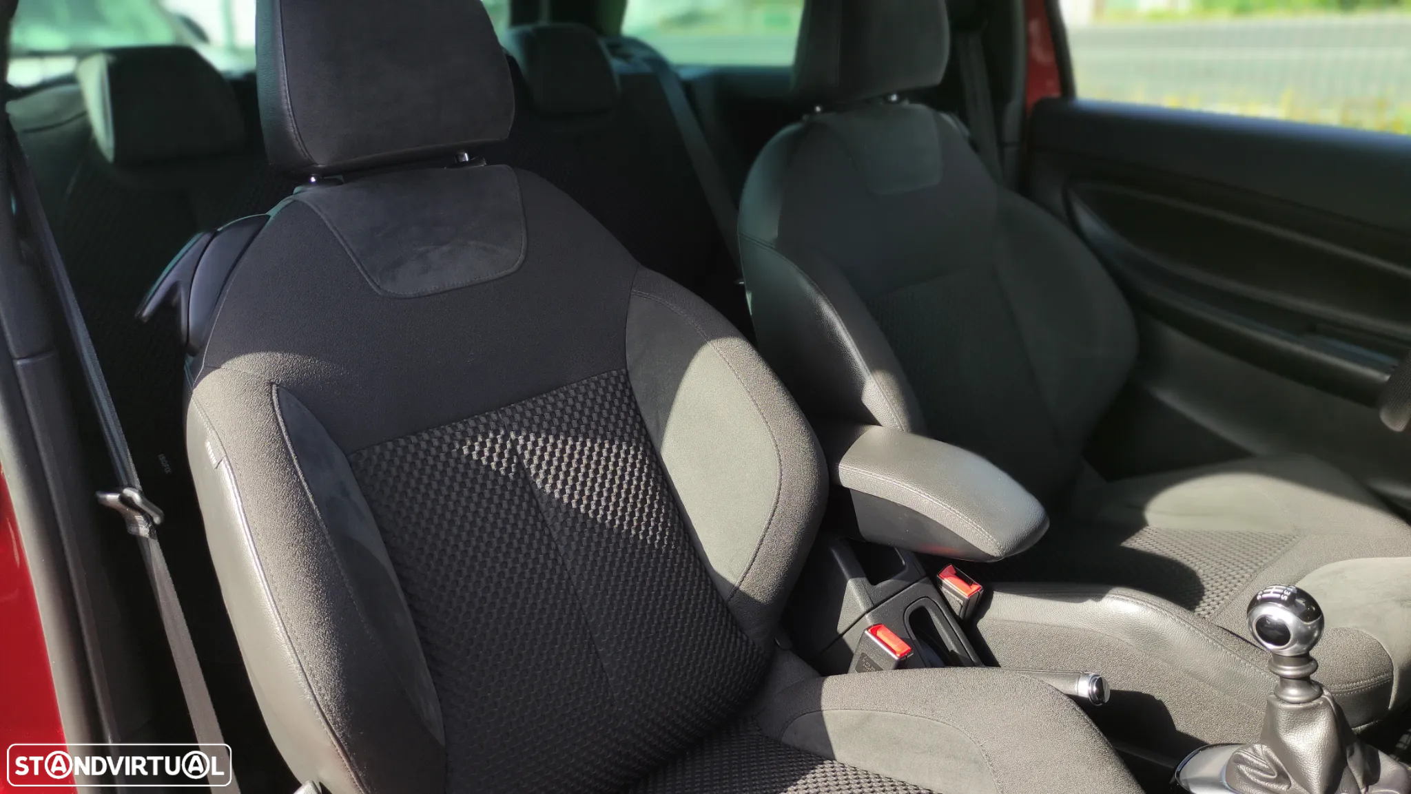 Citroën DS3 1.6 HDi Airdream Sport Chic - 12