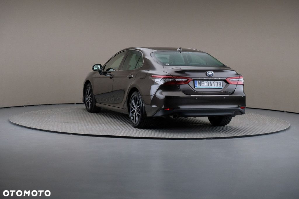Toyota Camry - 2