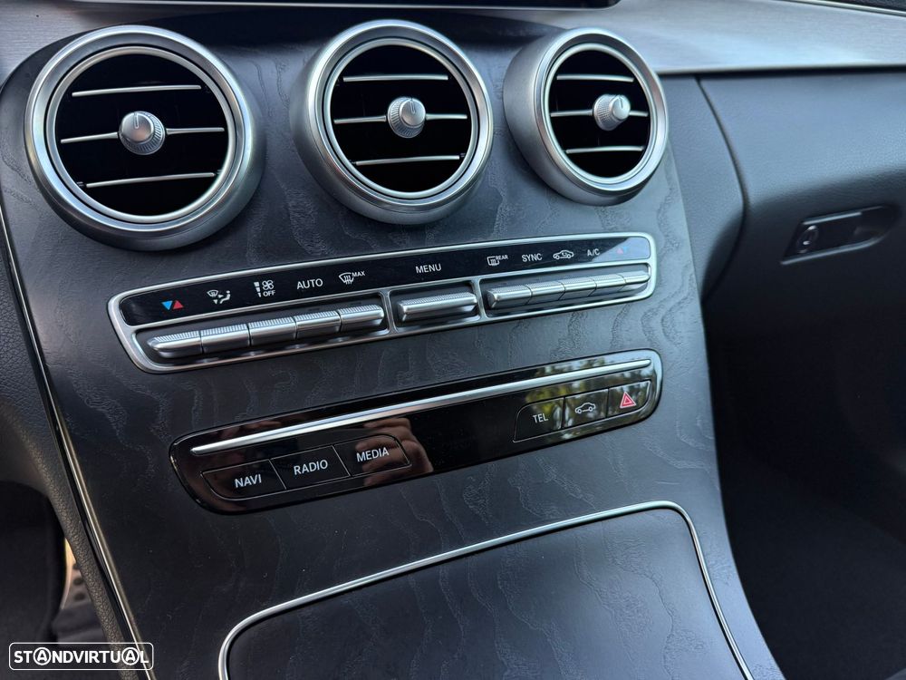 Mercedes-Benz C 220 d Cabrio AMG Line Aut. - 44