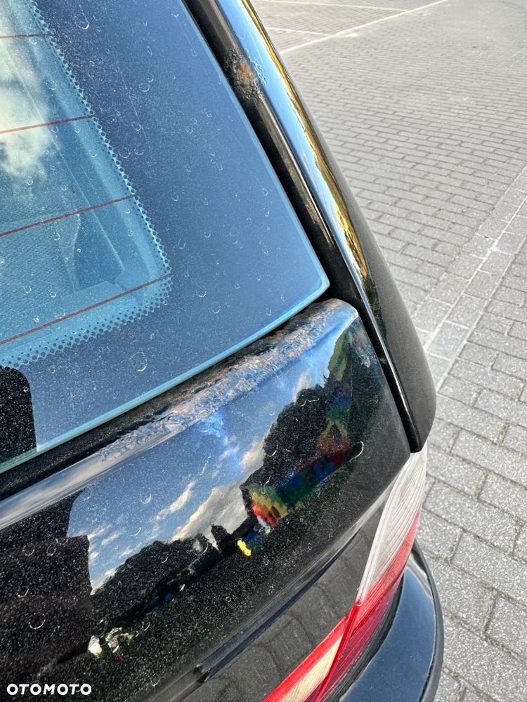 BMW Seria 3 318i Touring - 5