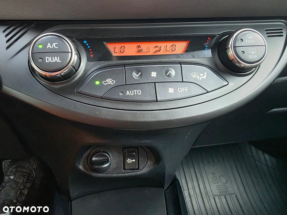 Toyota Yaris 1.33 Selection Platinum - 15