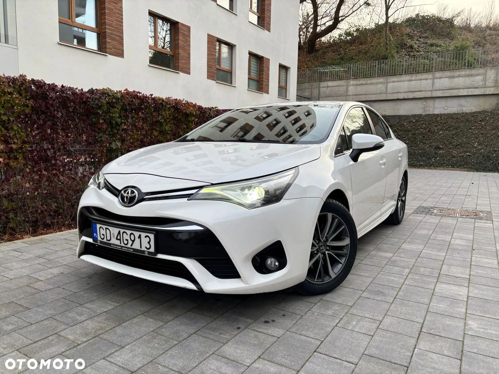 Toyota Avensis 2.0 D-4D Premium - 1