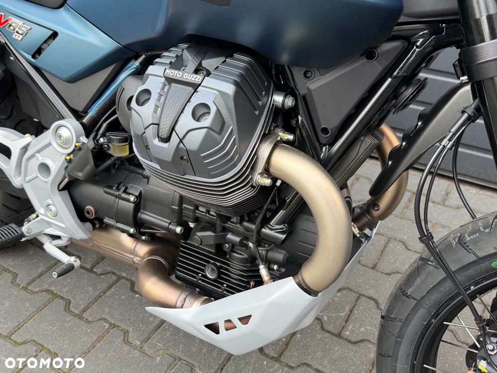 Moto Guzzi V85 - 6