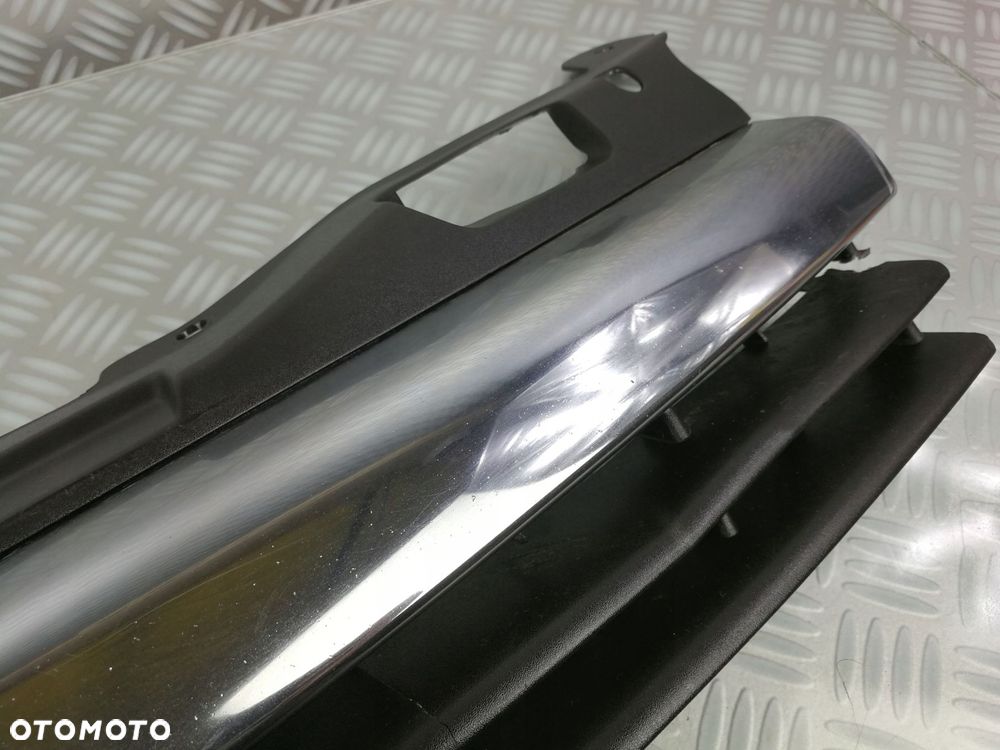 13108463 13135487 grill logo atrapa chłodnic OPEL ASTRA H III 3 2003-2007r - 6