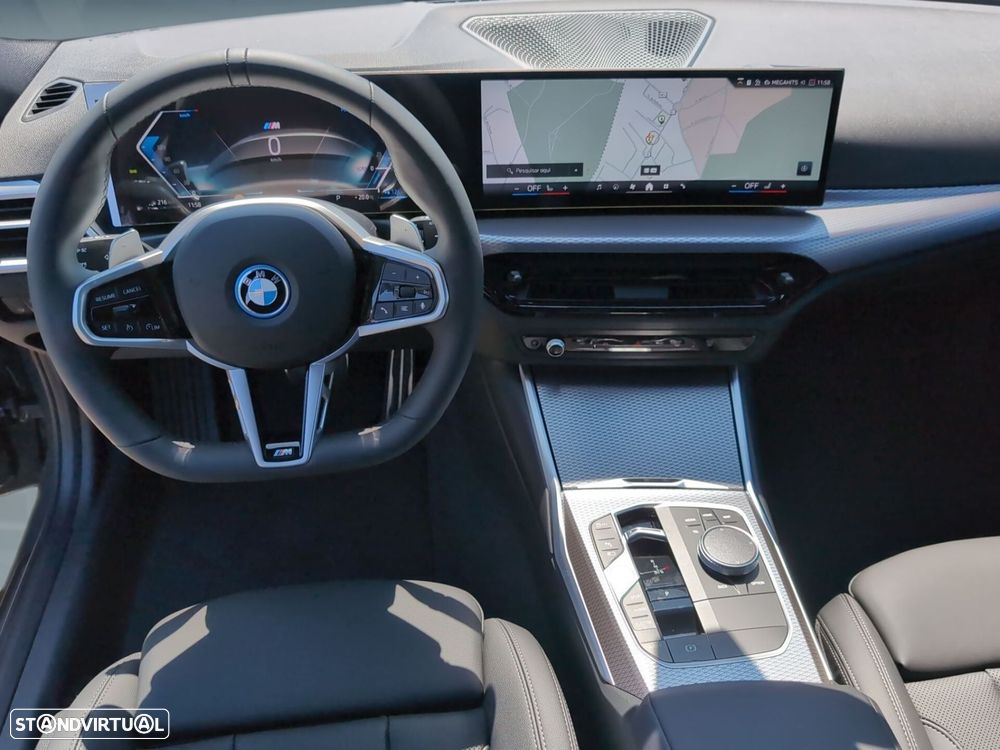 BMW 330 e Touring Pack Desportivo M Pro Auto - 12