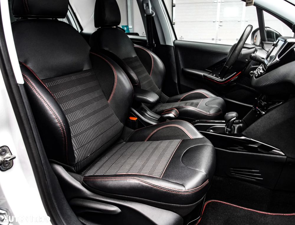 Peugeot 2008 1.2 PureTech Turbo EAT6 S&S GT-Line - 14