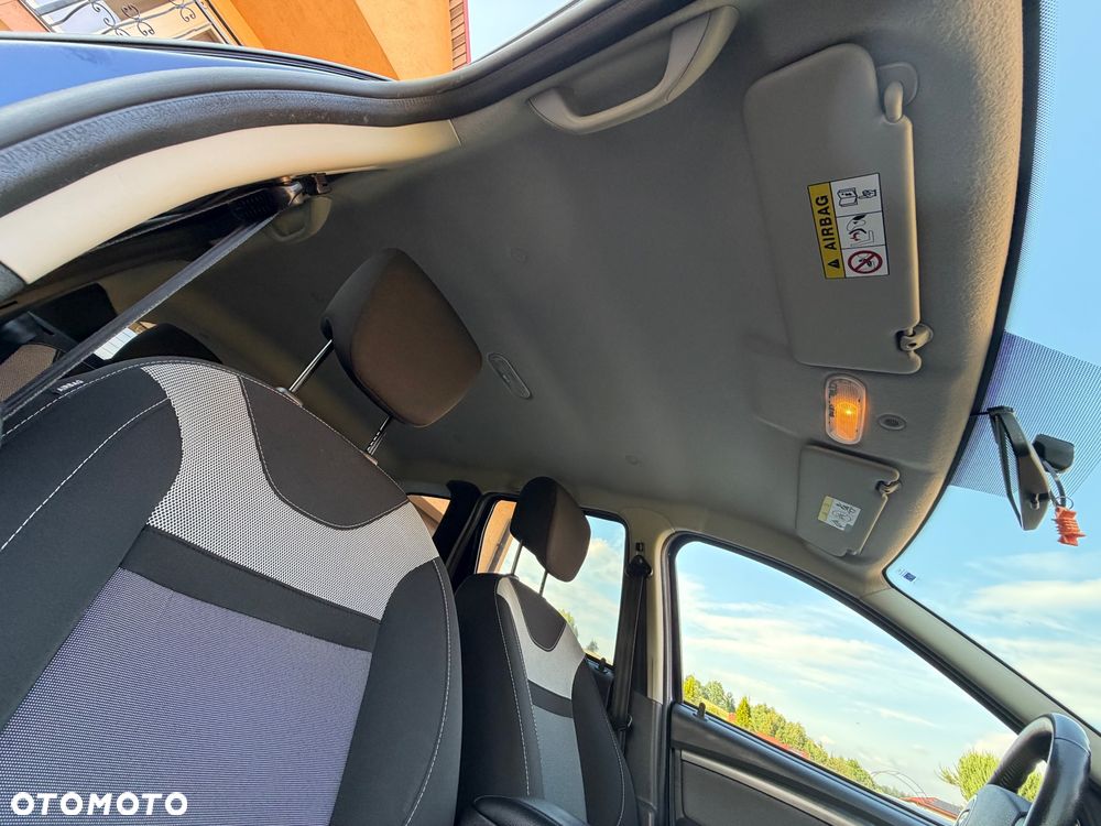 Dacia Duster 1.6 SCe Laureate S&S - 13
