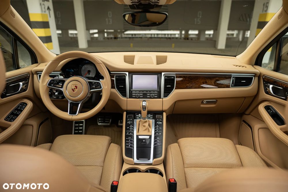 Porsche Macan - 28