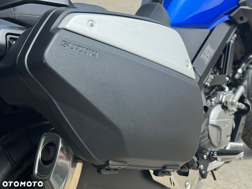 Suzuki V-STROM - 10