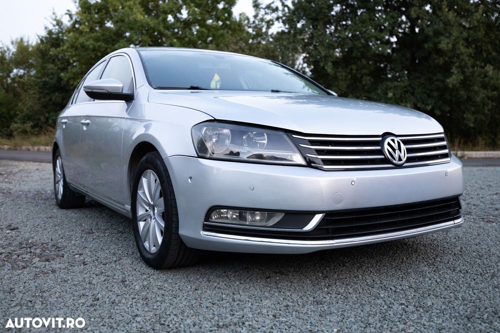 Volkswagen Passat 1.6 TDI DPF BlueMotion Technology Comfortline - 6