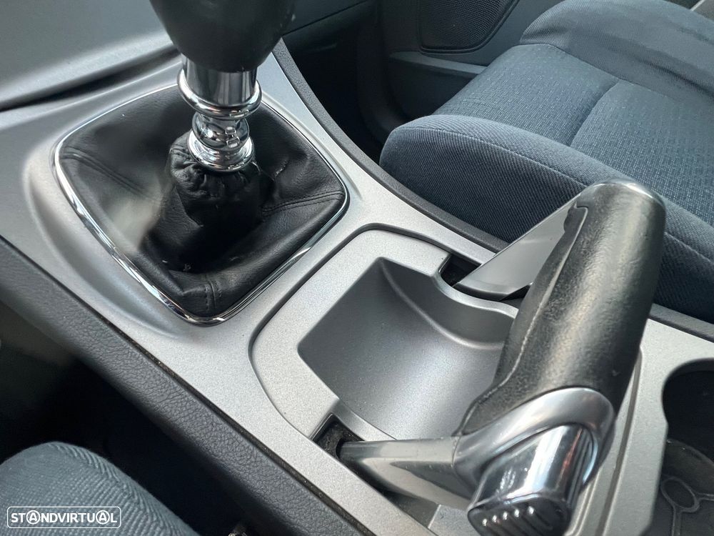 Ford S-Max 1.8 TDCi Titanium 7L - 14