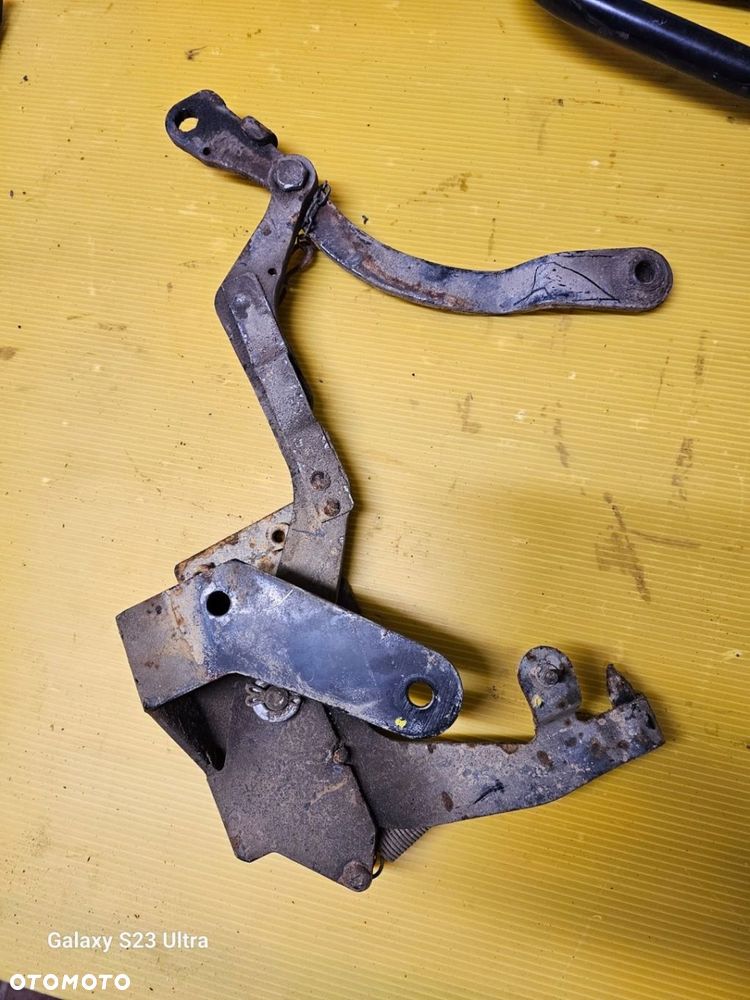 Blokada ogranicznik kabiny Maxity Cabstar 07-23r - 1