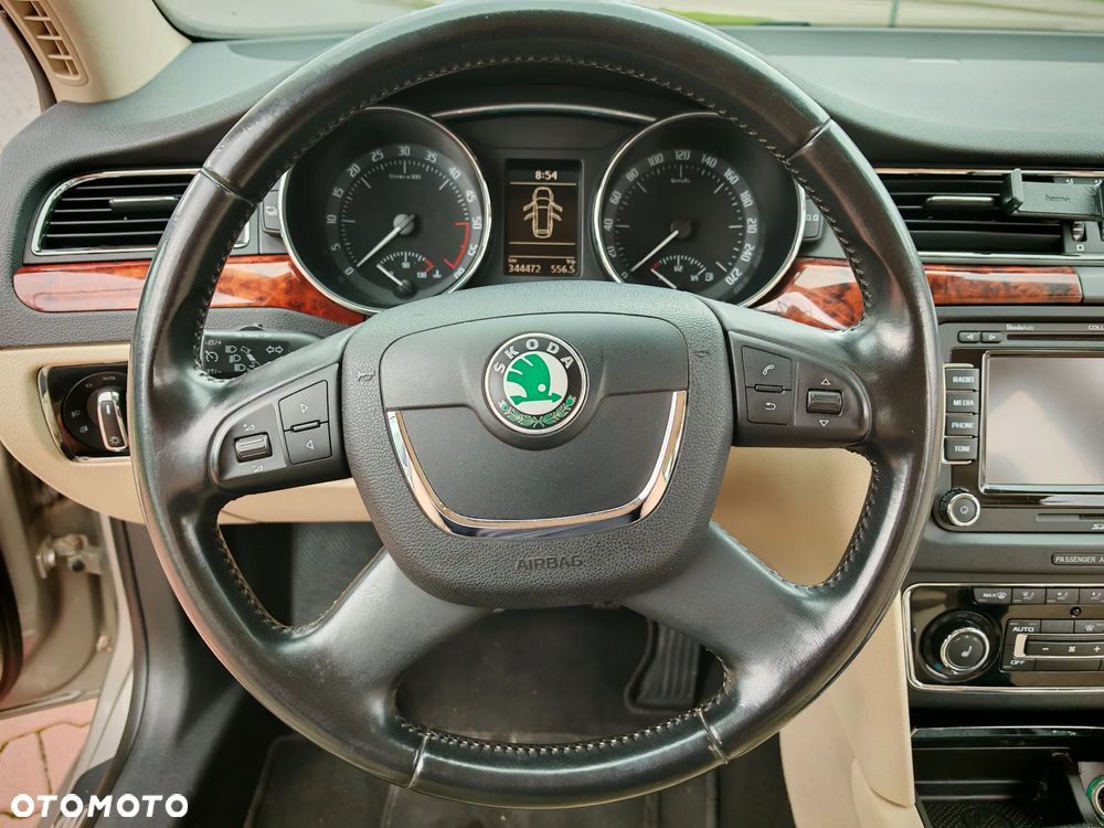 Skoda Superb 2.0 TDI 4x4 L&K - 16