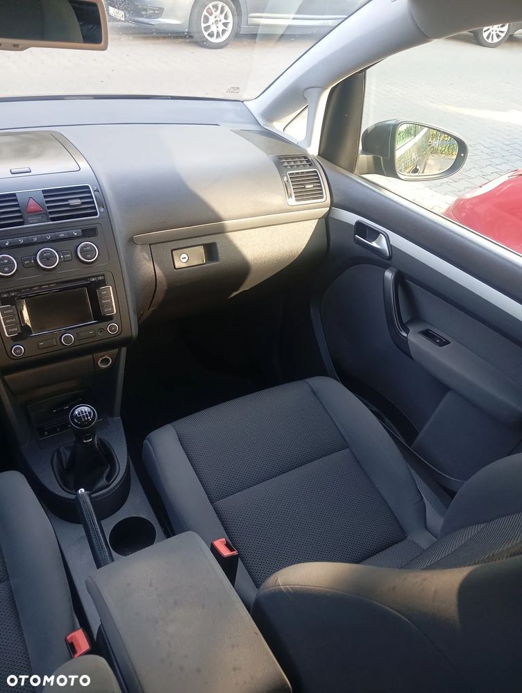 Volkswagen Touran 1.6 TDI DPF BlueMot Comfortline - 10