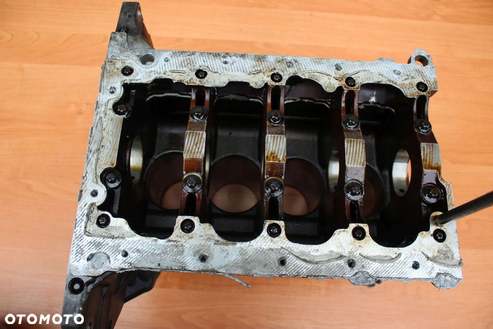 BLOK SILNIKA OPEL ASTRA J CORSA D MERIVA 1.2 A12XER 55561961 - 3