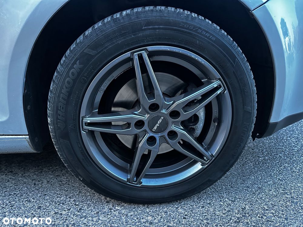 Volkswagen Golf Plus 1.6 FSI Comfortline - 9