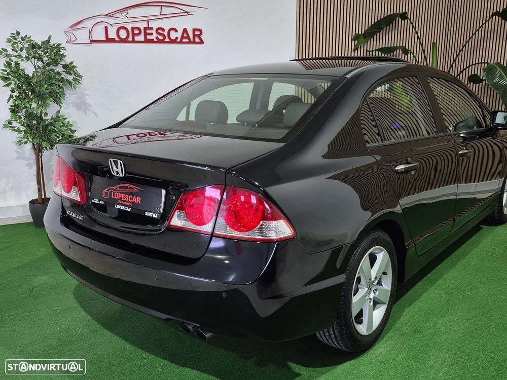 Honda Civic 1.8 ES Auto. - 4