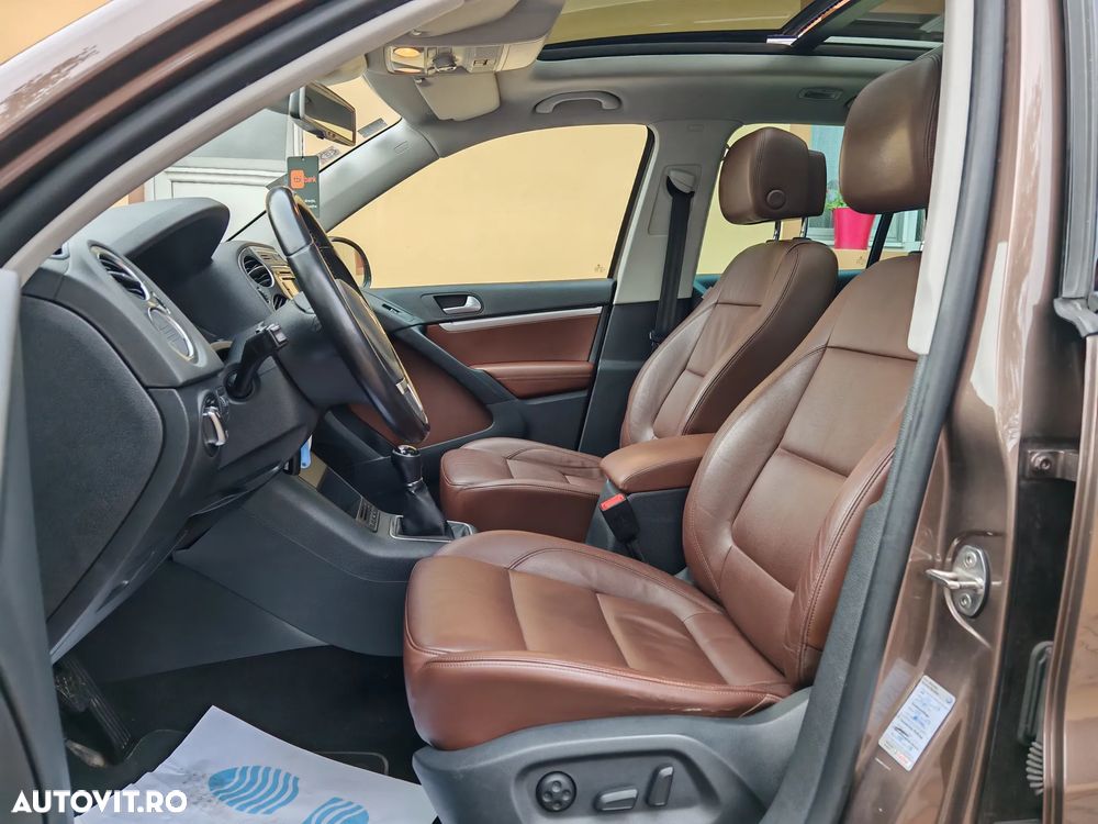 Volkswagen Tiguan 2.0 TDI DPF 4Motion BlueMotion Technology Sport & Style - 9