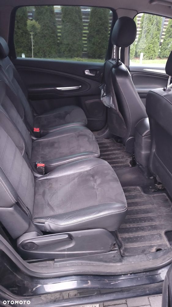 Ford S-Max - 9