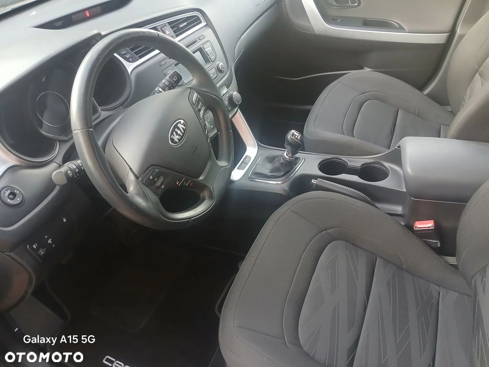 Kia Ceed - 13