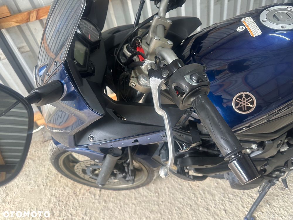 Yamaha XJ - 12