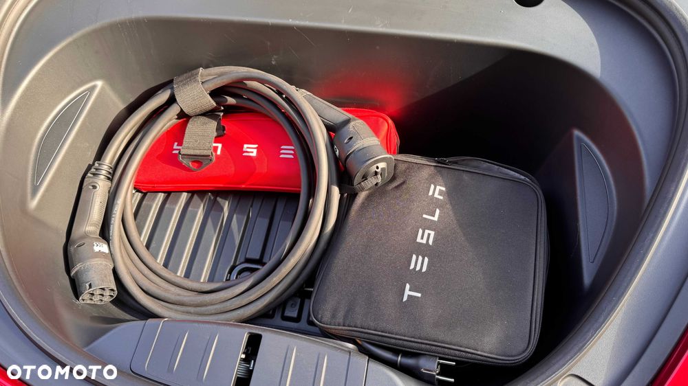 Tesla Model 3 - 7