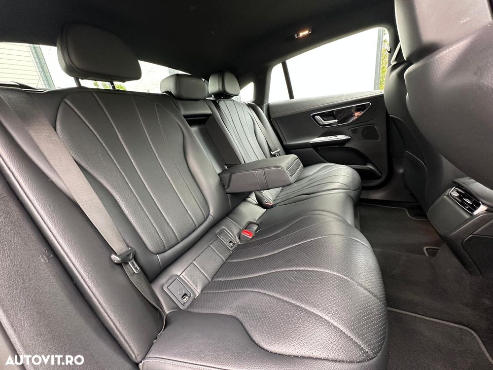 Mercedes-Benz EQE 350+ - 17