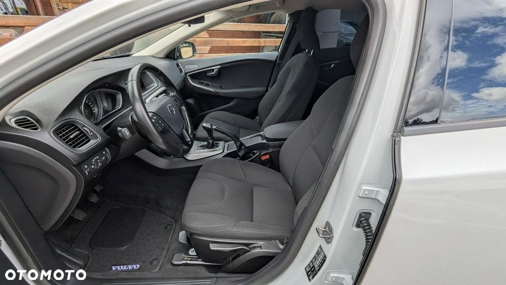 Volvo V40 - 17
