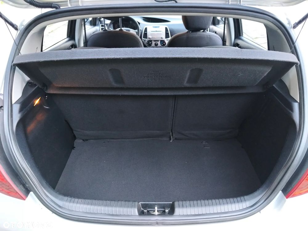 Hyundai i20 1.2 Edition Plus - 11