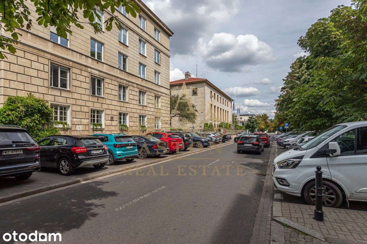 Przestronny apartament w okolicy ul. Mokotowskiej