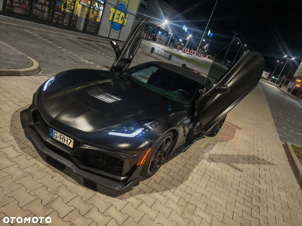 Chevrolet Corvette - 4