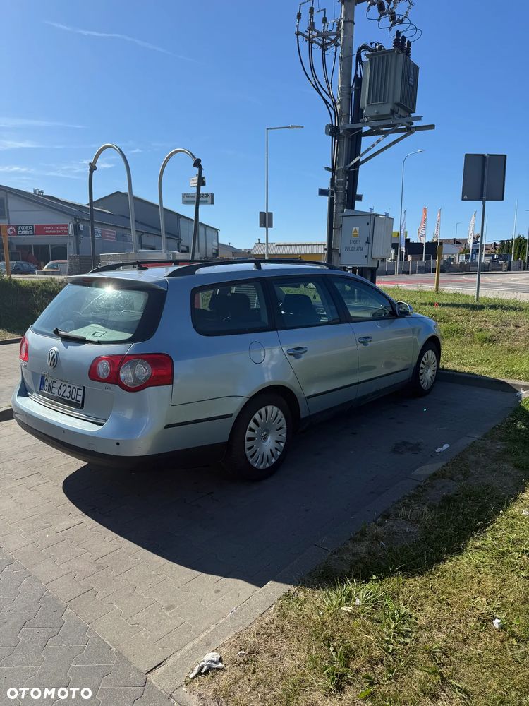 Volkswagen Passat 1.9 TDI Trendline - 2