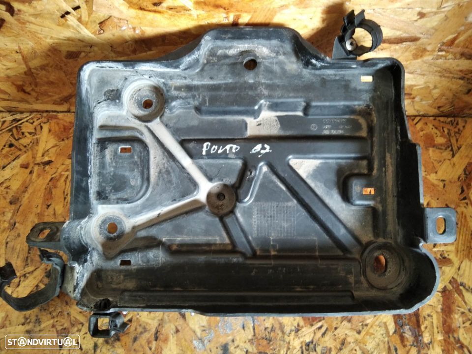 BASE DA BATERIA FIAT GRANDE PUNTO 06-   /  55702622 - 1