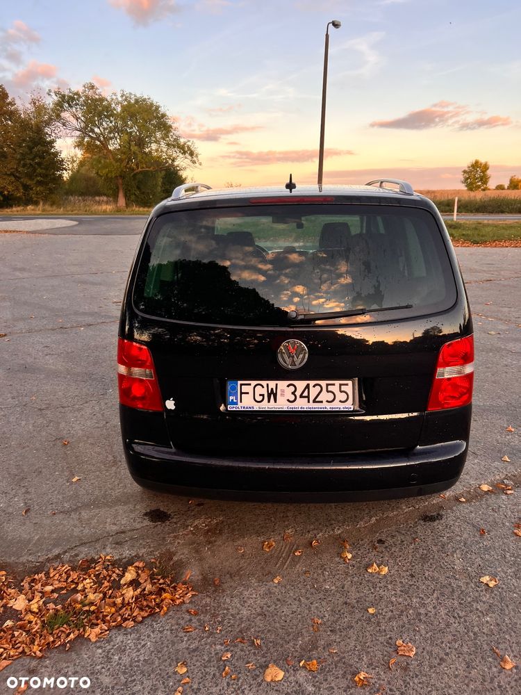 Volkswagen Touran - 6