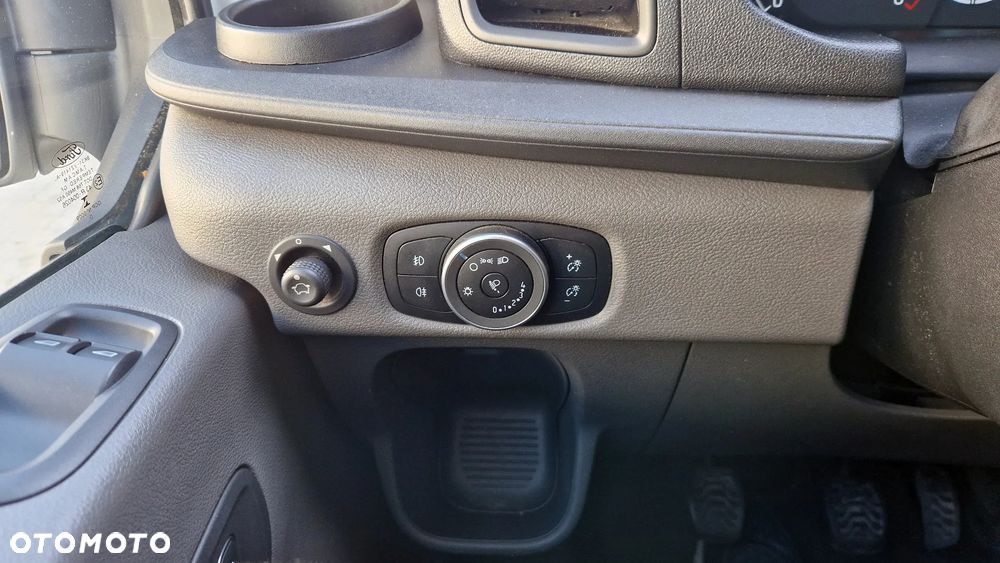 Ford Transit - 21