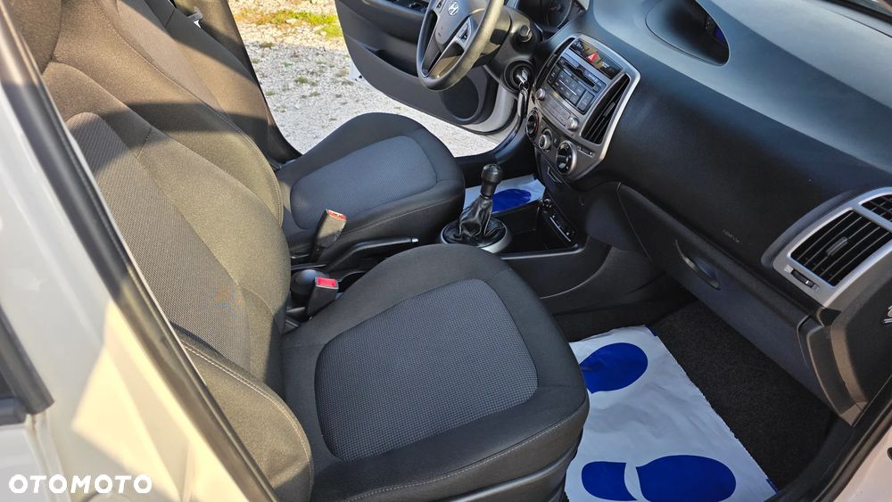 Hyundai i20 - 21