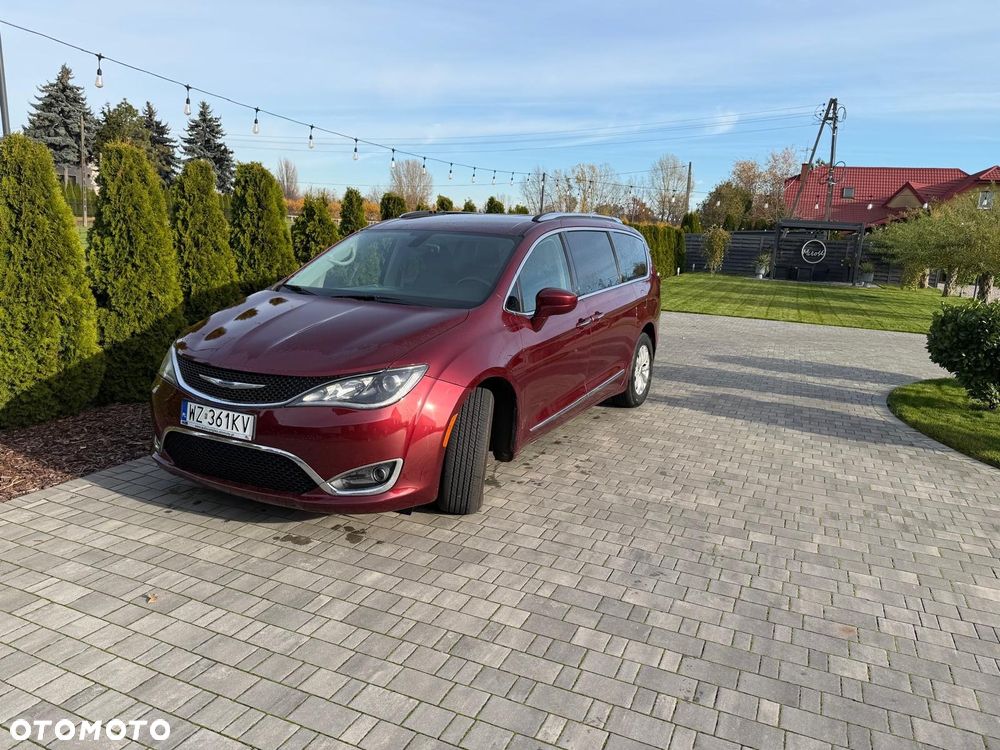 Chrysler Pacifica - 14