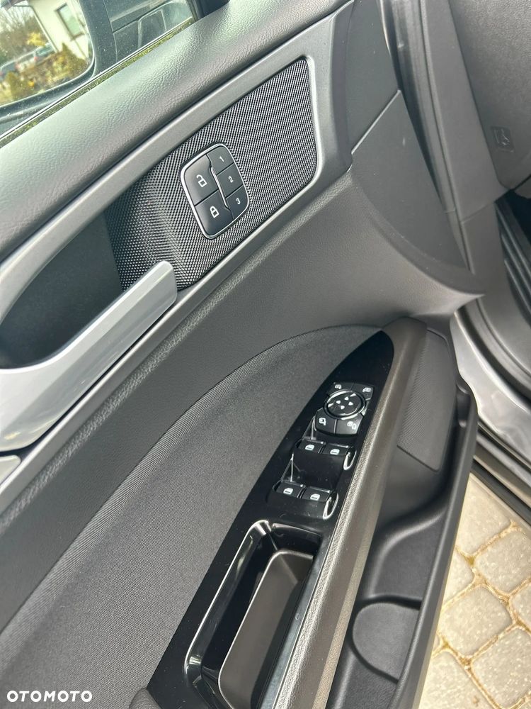 Ford Mondeo 2.0 TDCi STart-Stopp Titanium - 39