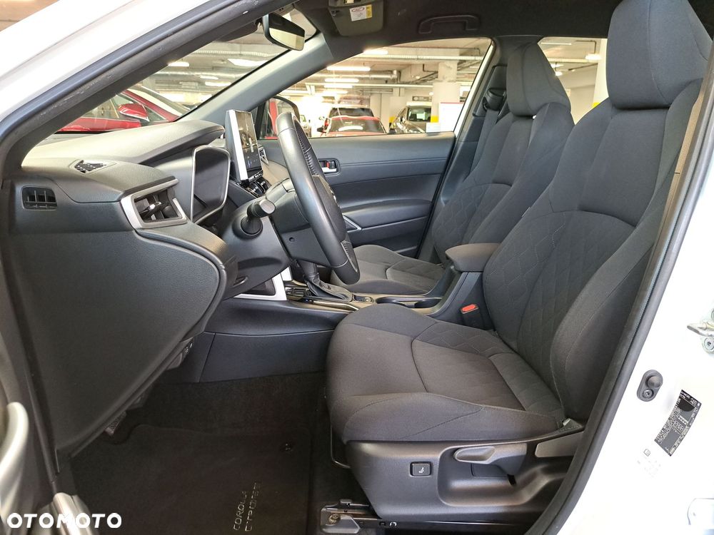 Toyota Corolla Cross - 12