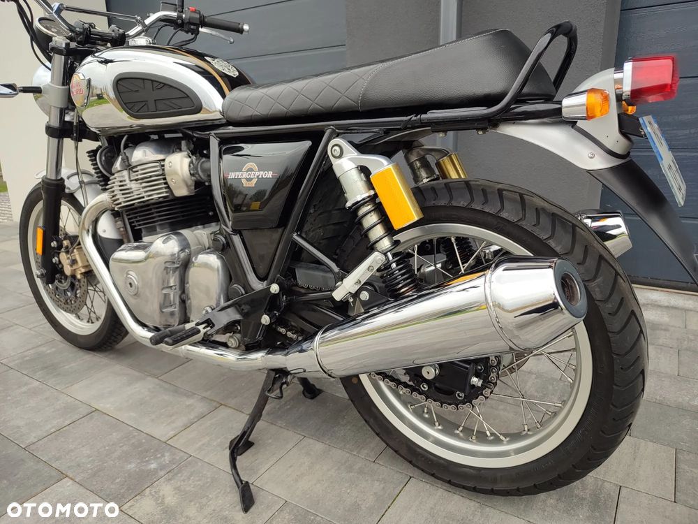 Royal Enfield Interceptor - 11