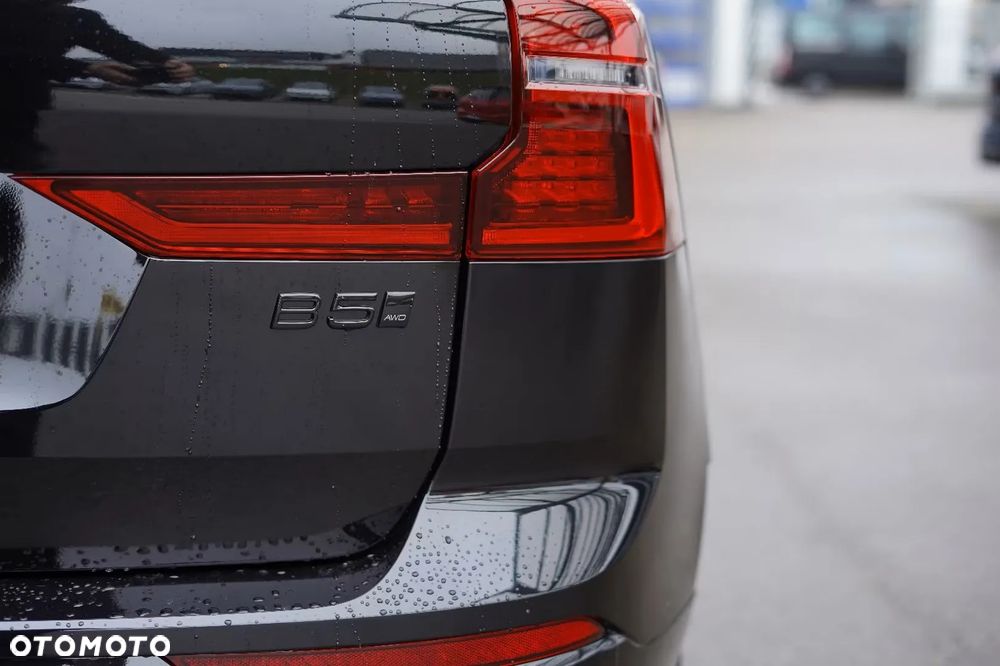 Volvo XC 60 B5 B AWD Plus Black Edition - 7