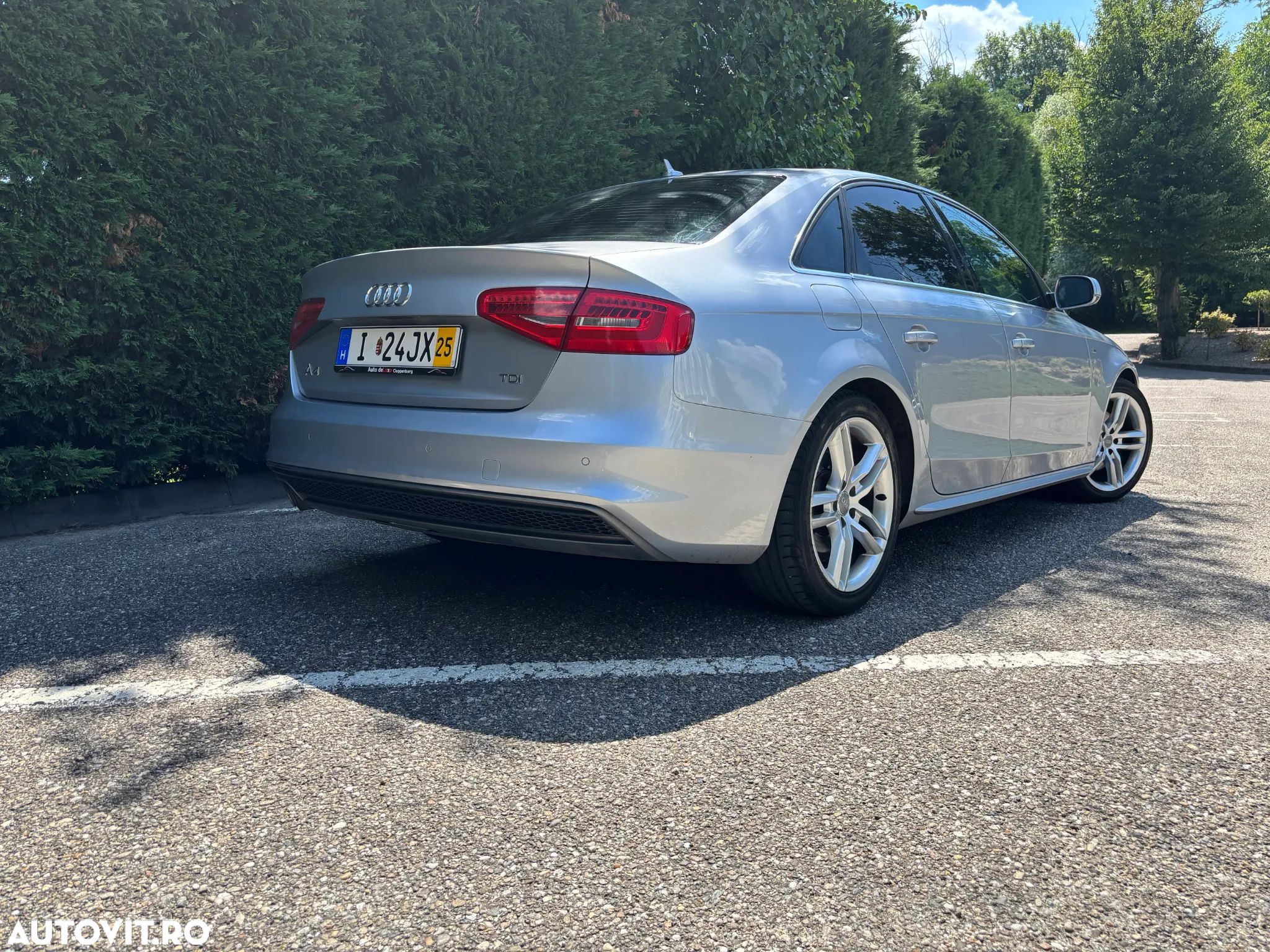 Audi A4 - 1